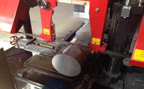 袁州卧式带锯床加工时出现明显振荡如何排查？